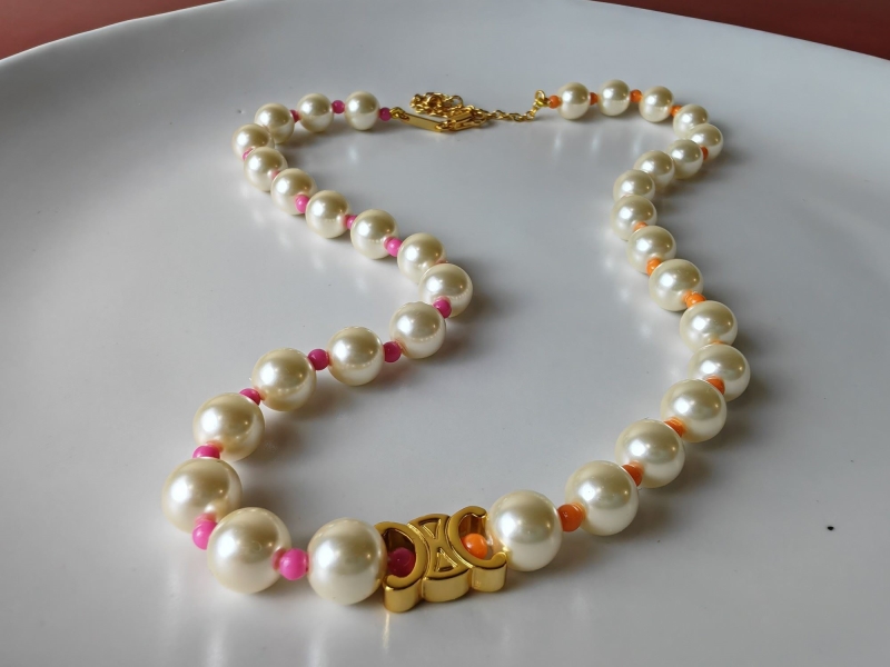 Ce1i*e necklaces